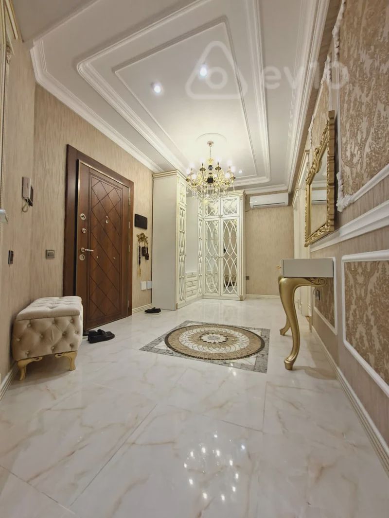 For sale: 4-room apartment (new building), 150 m² — Mənzil, Bakı (7)