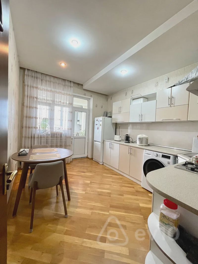 For sale: 2-room apartment (new building), 90 m² — Mənzil, Bakı