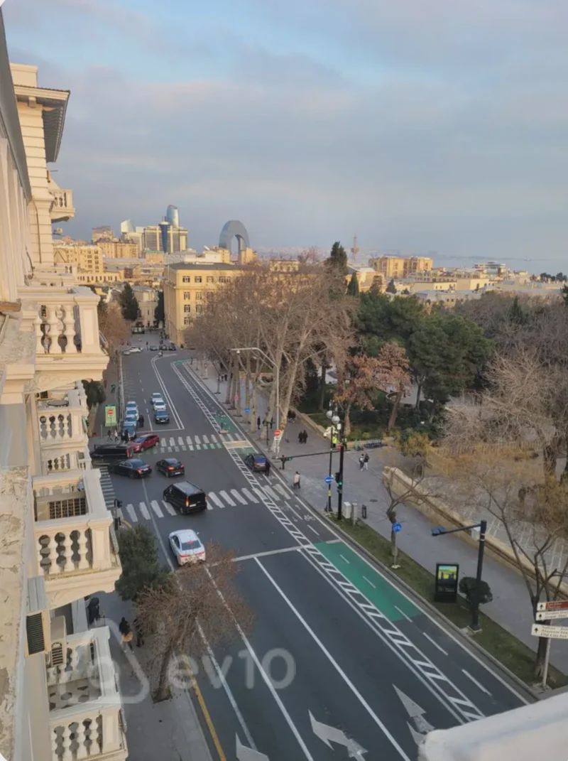 For rent: 2-room apartment (old building), 70 m² — Mənzil, Bakı (10)
