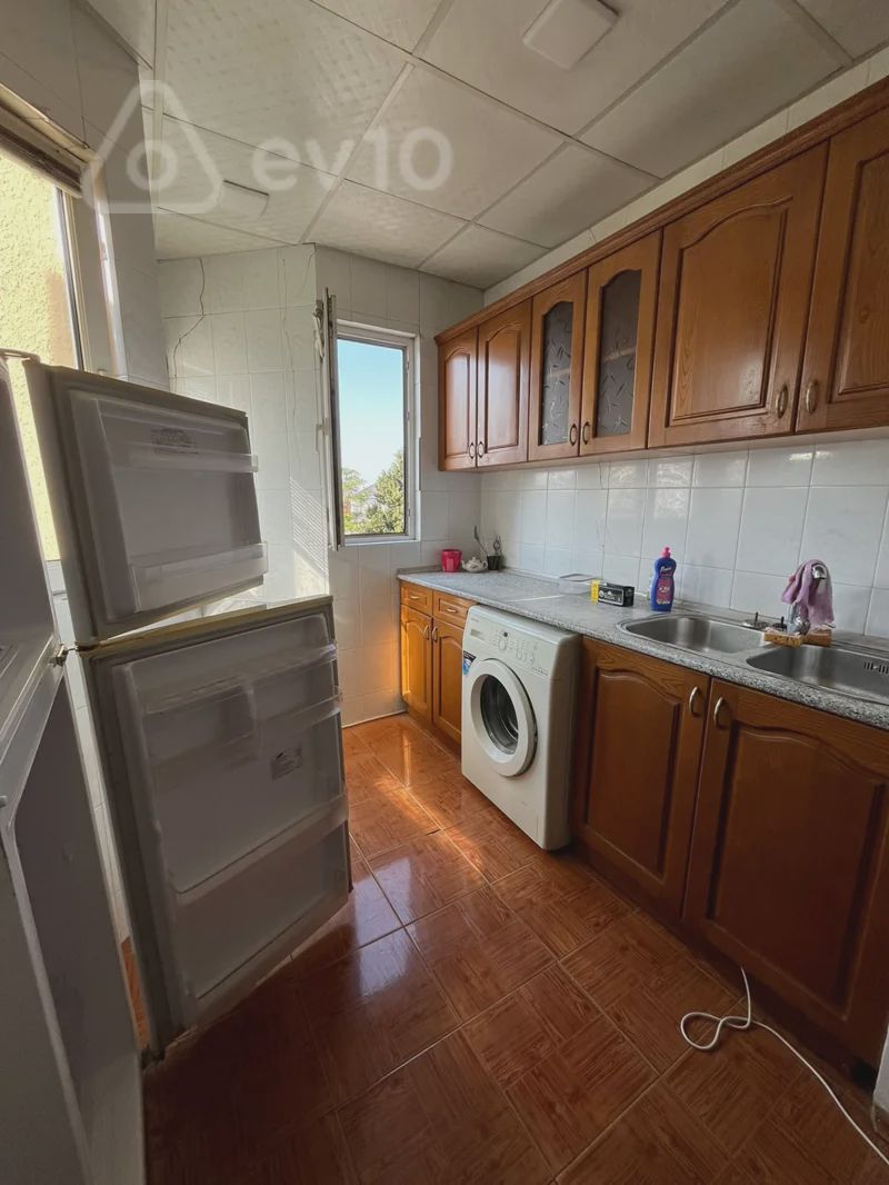 For sale: 4-room apartment (old building), 100 m² — Mənzil, Bakı (7)