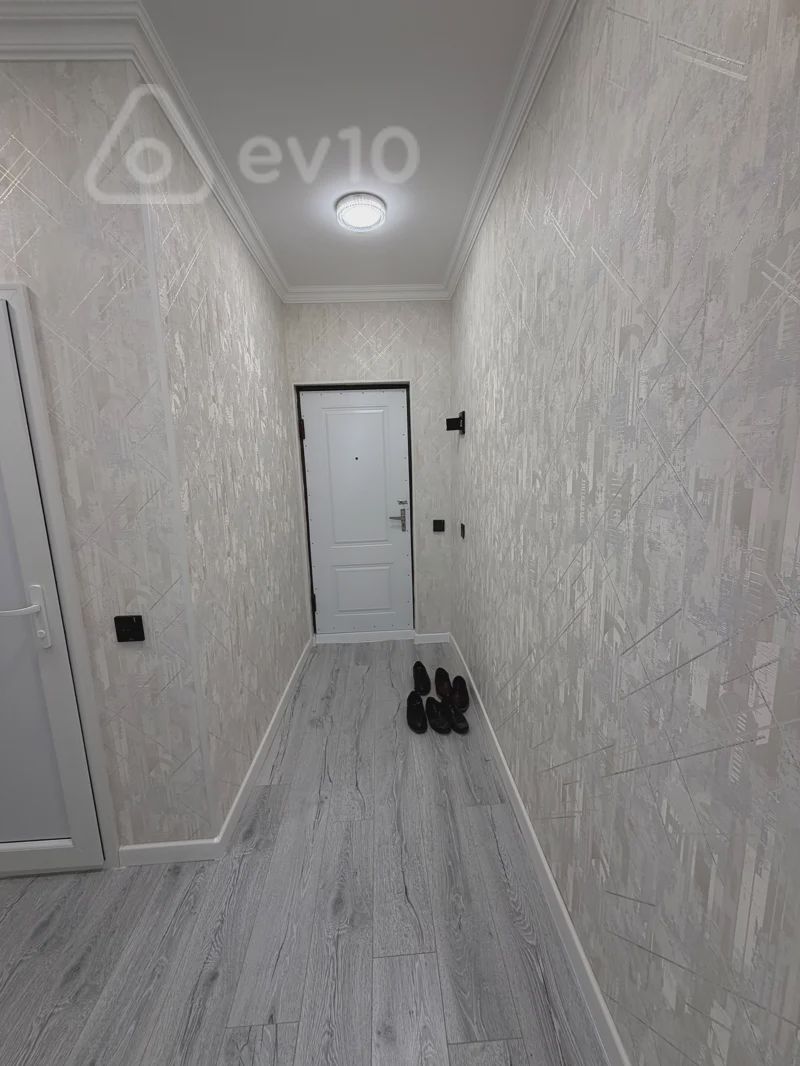 For sale: 2-room apartment (old building), 35 m² — Mənzil, Bakı (6)