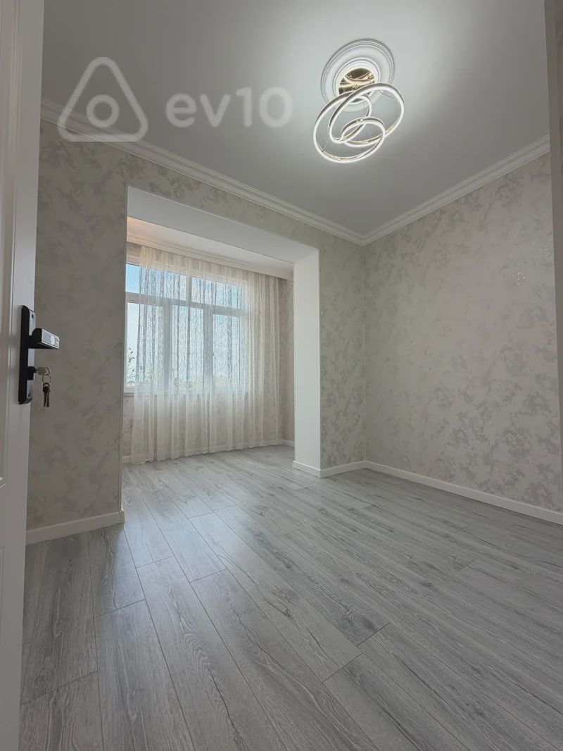 For sale: 2-room apartment (old building), 35 m² — Mənzil, Bakı (3)