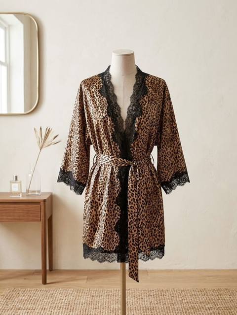 Leopard naxışlı qadın xalat - Model: qısa kəsim, dizdən yuxarı — Baku