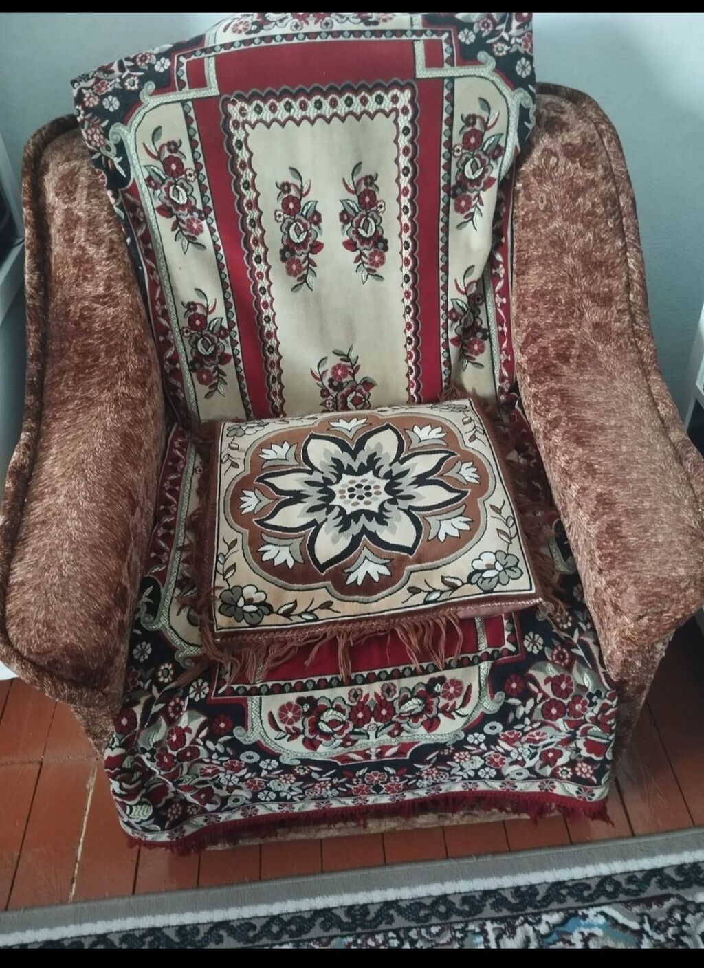 İşlənmiş, Klassik divan — Yumşaq mobilya dəstləri, Mehdiabad (2)