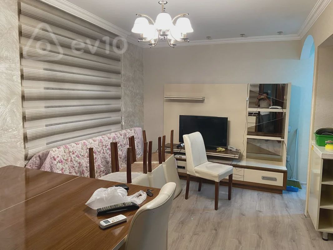 For rent: 1-room apartment (old building), 30 m² — Mənzil, Bakı (11)