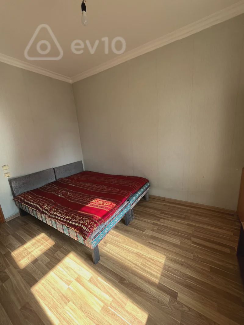 For sale: 4-room apartment (old building), 100 m² — Mənzil, Bakı (5)