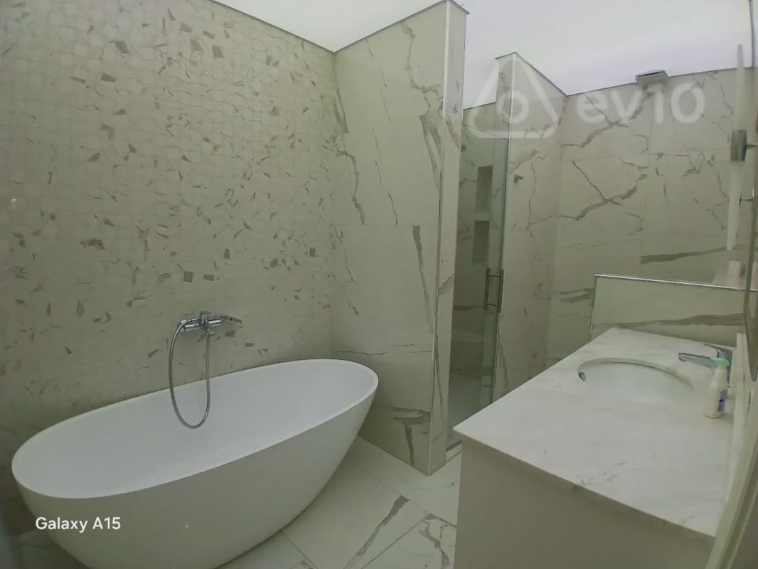 For sale: 4-room apartment (new building), 211 m² — Mənzil, Bakı (12)