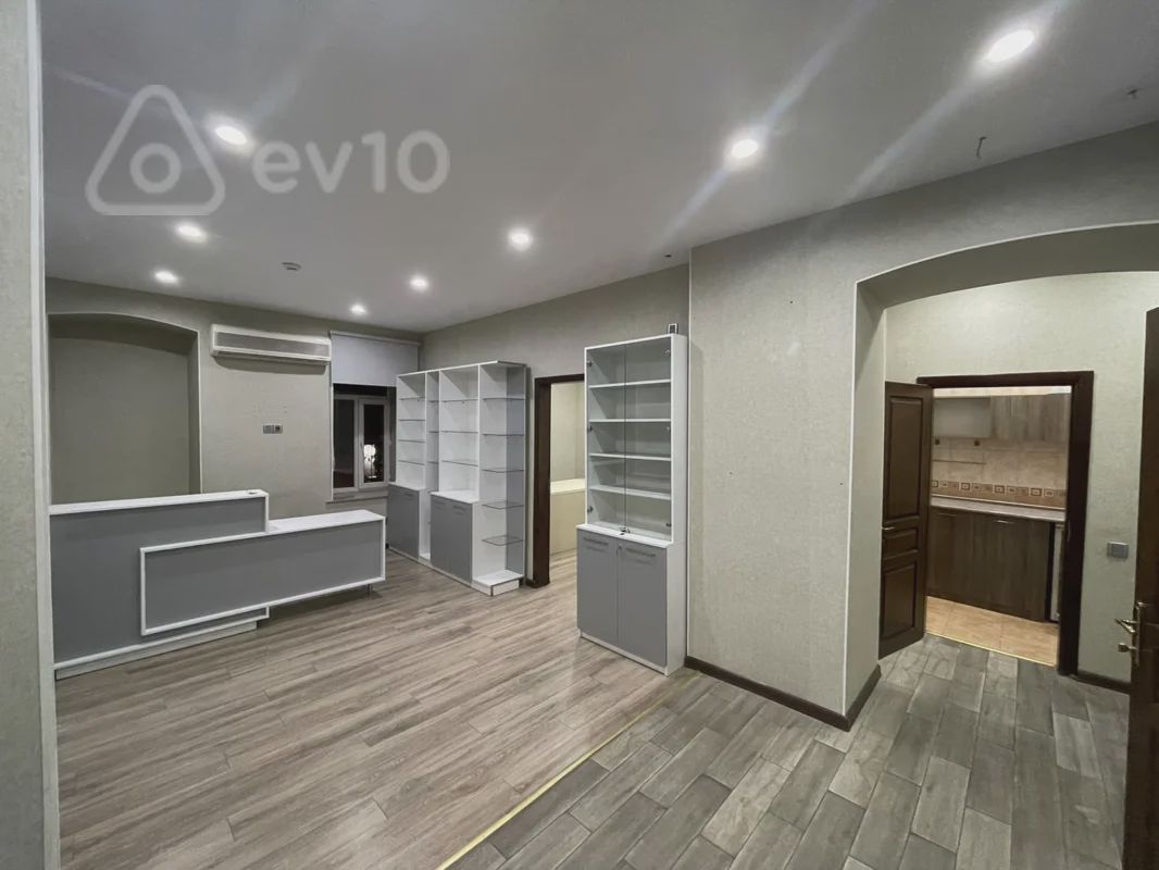 Ofis, 65 m², Sübhi Salayev — kirayə — Ofis, Bakı