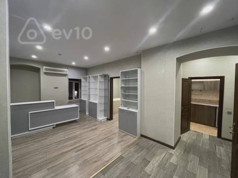 Ofis, 65 m², Sübhi Salayev — kirayə — 1 700 ₼ · Bakı · Ofis Ofis, 65 m², Sübhi Salayev — kirayə — Bakı