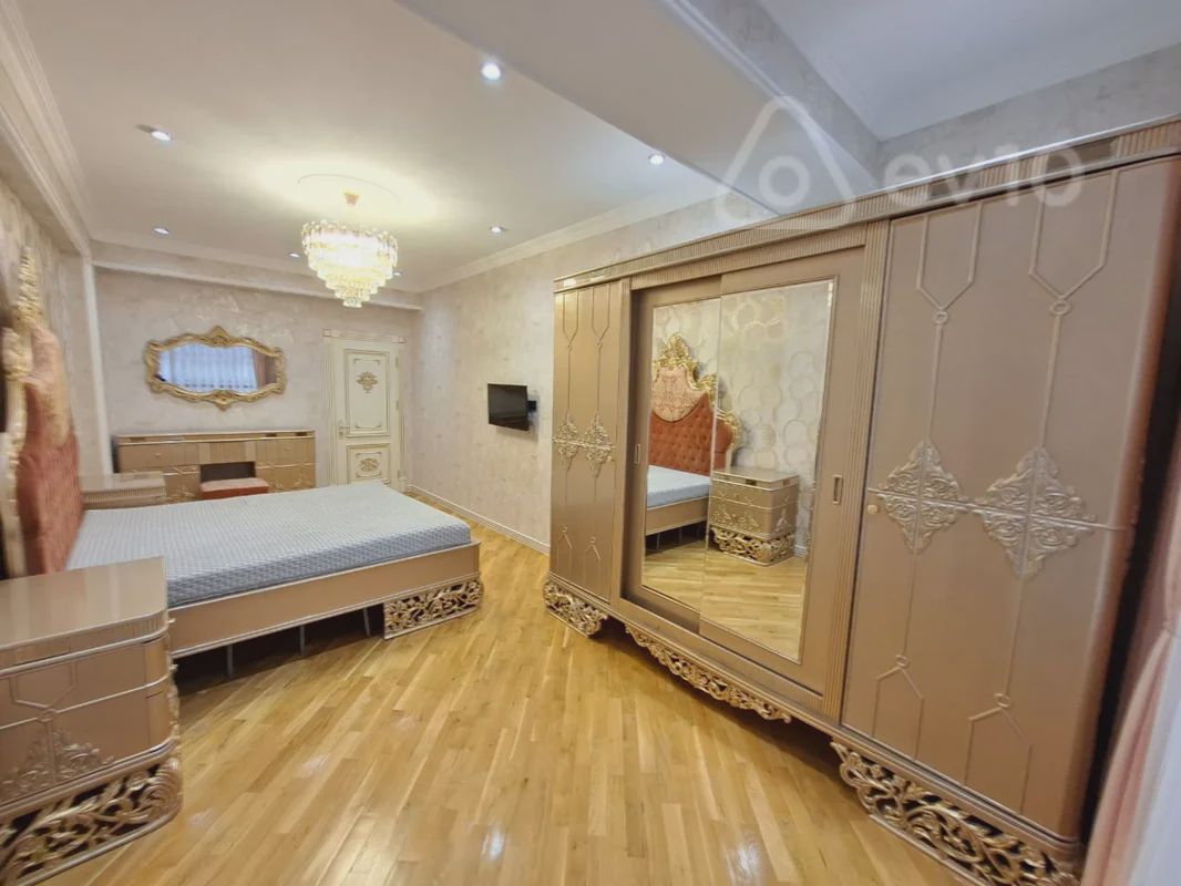 For sale: 4-room apartment (new building), 150 m² — Mənzil, Bakı (9)