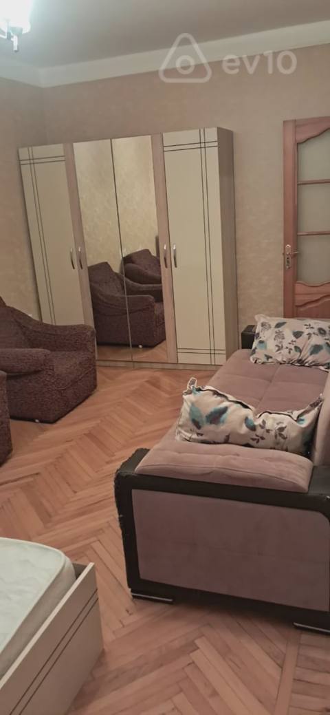 3 otaqlı mənzil, 80 m², Ziya bünyadov prospekti — kirayə — Баку