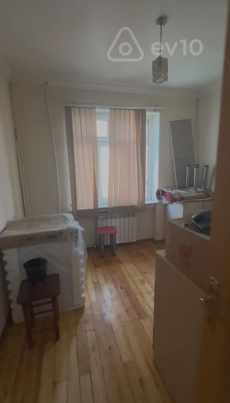 For sale: 3-room apartment (old building), 68 m² — Mənzil, Bakı (4)
