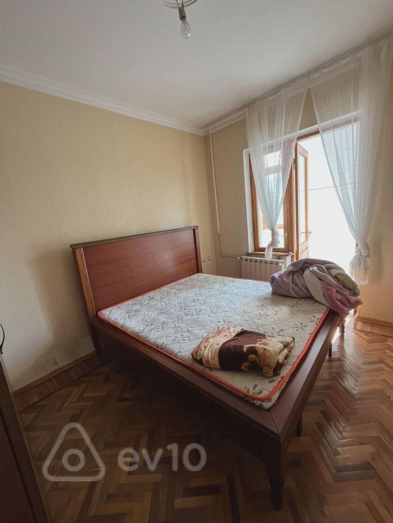 For sale: 4-room apartment (old building), 100 m² — Mənzil, Bakı (2)