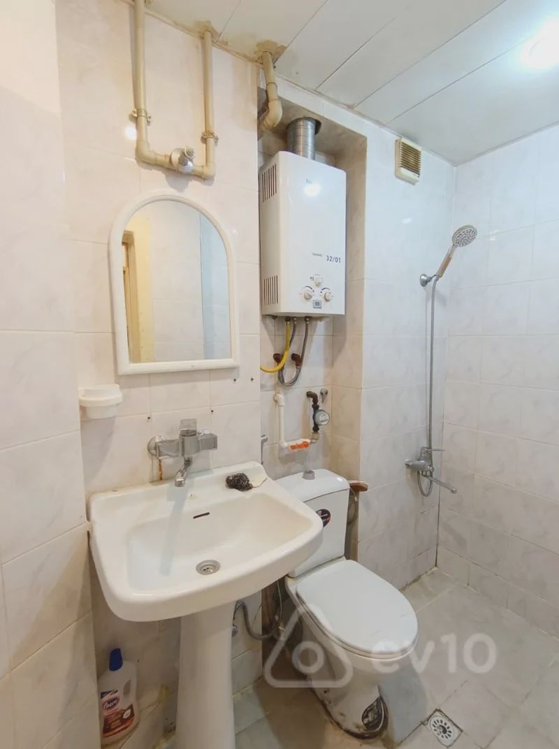 For rent: 2-room apartment (old building), 65 m² — Mənzil, Bakı (11)