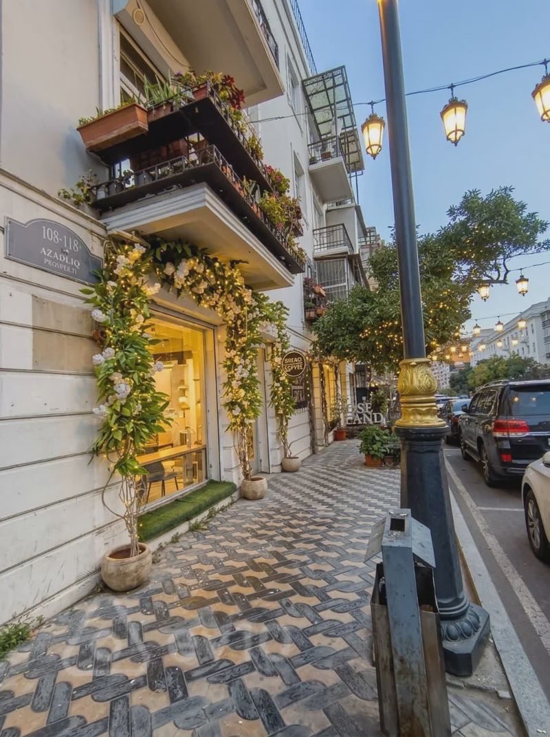 For rent: 2-room apartment (old building), 65 m² — Mənzil, Bakı (12)