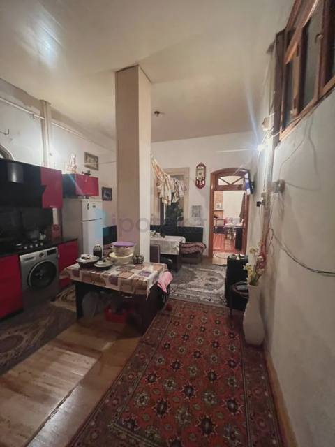 Satılır: 4 Otaq, Köhnə tikili, Nəsimi r., 90.00 m² — 155 000 ₼ · 4 xonali · 90 m² · 1/3 qavat · Баку, Nərimanov · Mənzil Satılır: 4 Otaq, Köhnə tikili, Nəsimi r., 90.00 m² — Баку