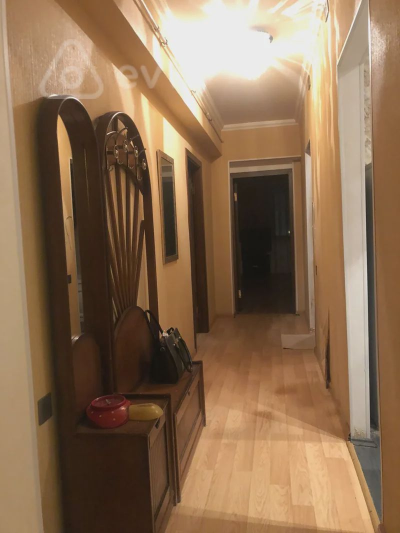Sotiladi: 3 xonali квартира (вторичка), 85 m² — Mənzil, Bakı