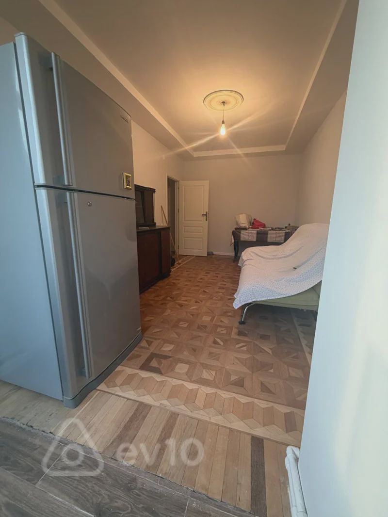 For sale: 4-room apartment (old building), 80 m² — Mənzil, Bakı (7)