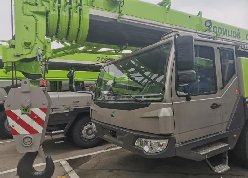 Avtokran Zoomlion ZTC550 55 tonluq — Avtokranlar, Bakı (4)