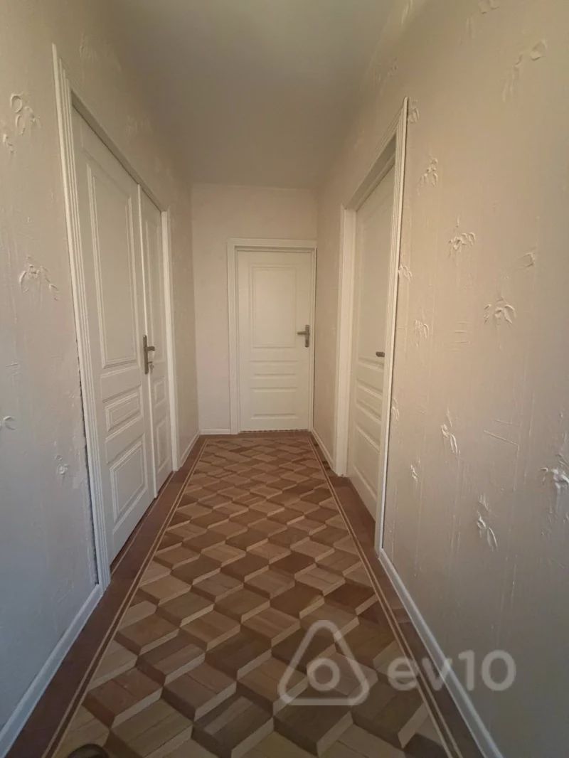For sale: 4-room apartment (old building), 80 m² — Mənzil, Bakı (8)