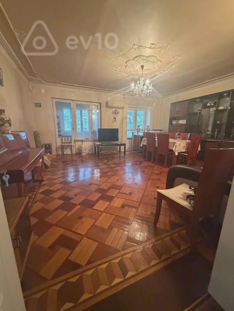 4 otaqlı mənzil, 80 m², Ə.Ələkbərov kücəsi 106 — 257 000 ₼ · Baku · Mənzil 4 otaqlı mənzil, 80 m², Ə.Ələkbərov kücəsi 106 — Baku