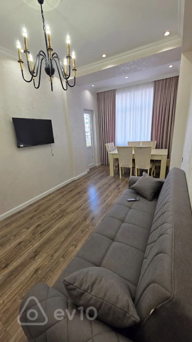 2 otaqlı mənzil, 70 m², Əsəd Əhmədov küçəsi — kirayə — Баку