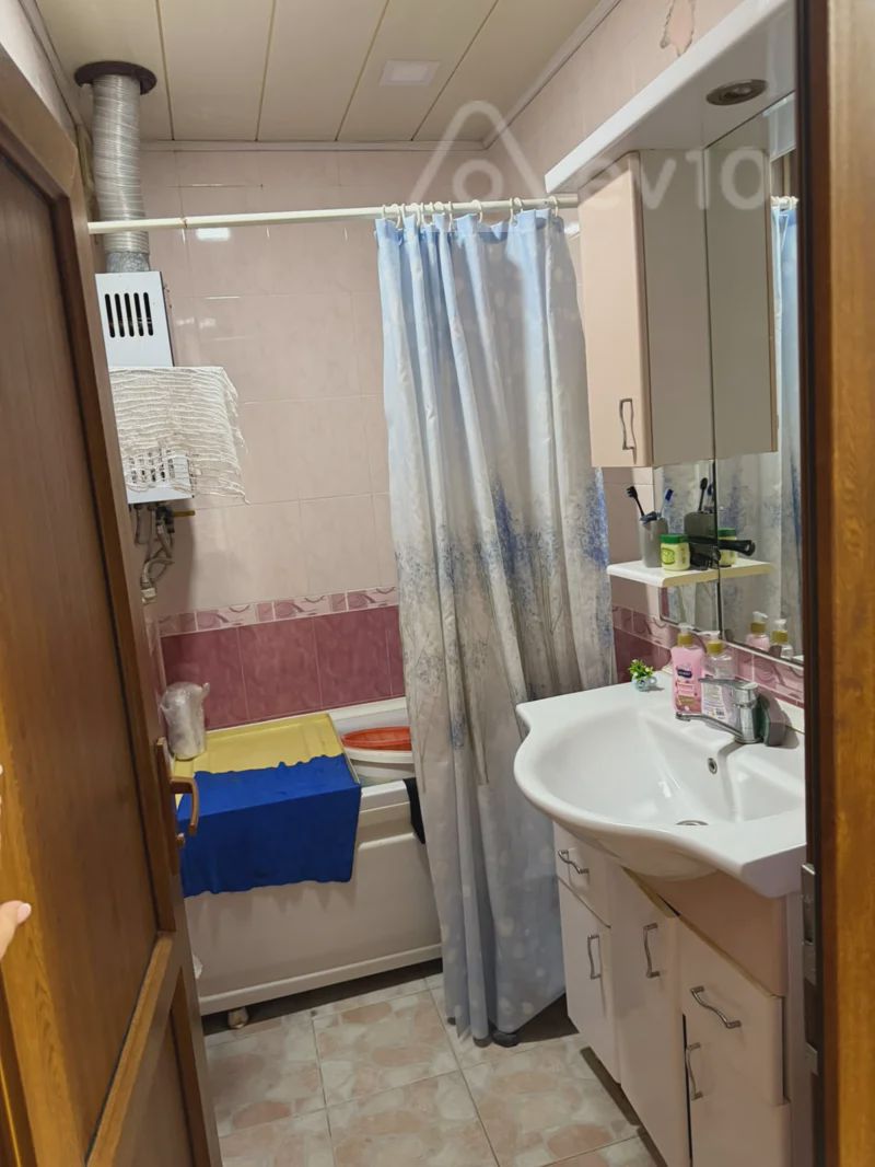 For sale: 2-room apartment (old building), 65 m² — Mənzil, Bakı (8)