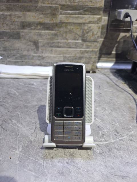 Nokia 2 GB Memory Capacity, rəng - Gümüşü, Düyməli — Bakı