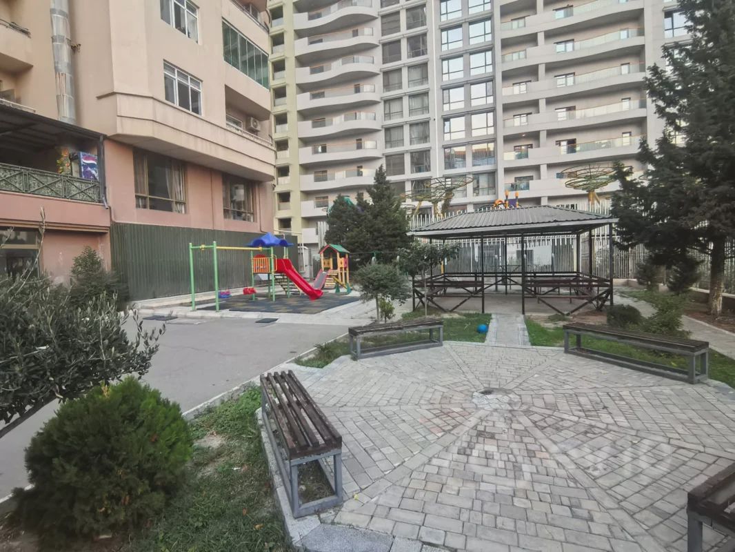 For sale: 4-room apartment (new building), 170 m² — Mənzil, Bakı (2)