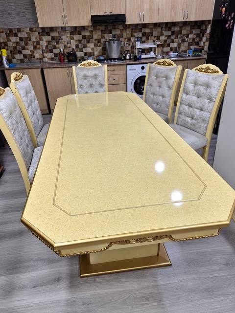 Masa dəsti satılır 350₼. 8 oturcağı var.Ünvan zabrat. 21. Fatimə99 — Furniture
