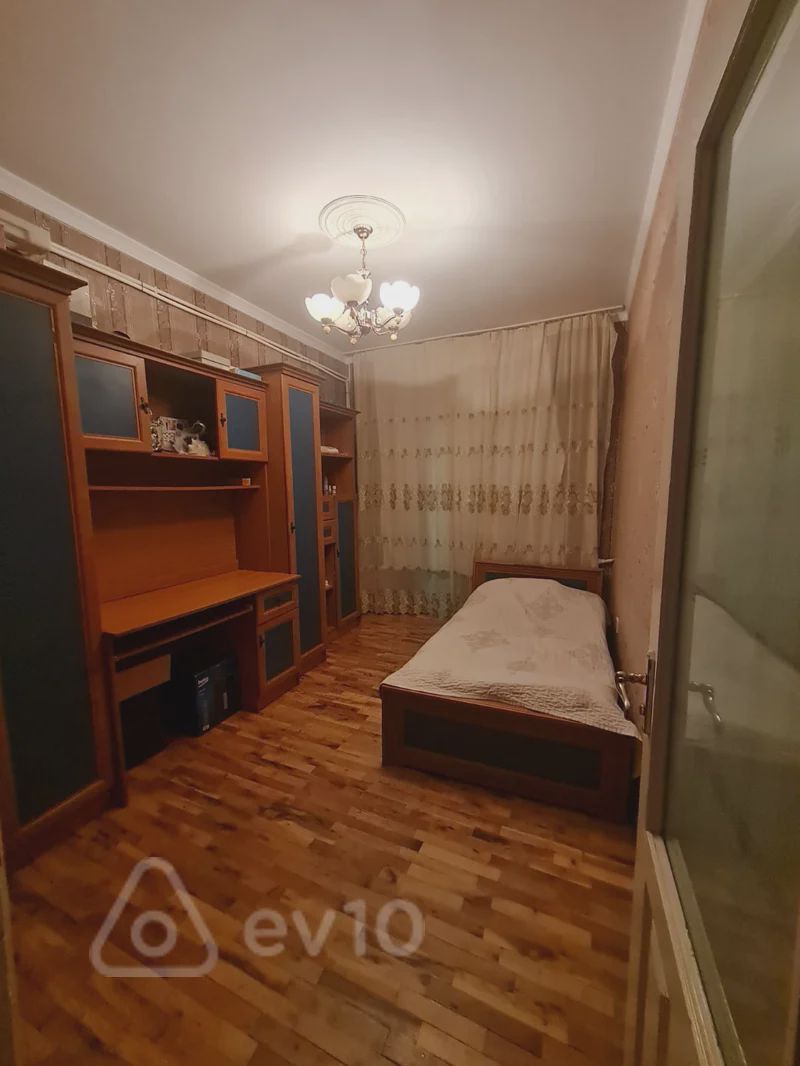 For sale: 3-room apartment (old building), 70 m² — Mənzil, Bakı (8)