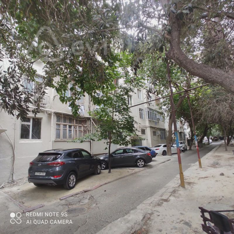 For sale: 2-room apartment (old building), 36 m² — Mənzil, Bakı (4)