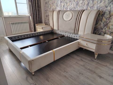 Taxt satılır – tumbalarla birlikdə. - Qiymət: 300₼ - Ünvan: Qaraçuxur — Furniture
