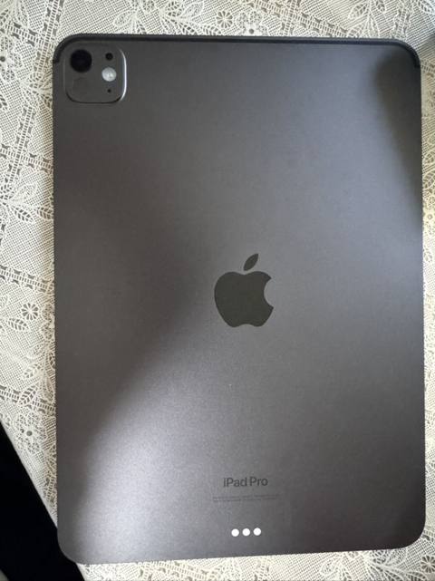 Apple iPad Pro 11" (M4) – 256 GB, Wi‑Fi, Space Gray Xüsusiyyətlər — 1 500 ₼ · Баку · Apple Apple iPad Pro 11" (M4) – 256 GB, Wi‑Fi, Space Gray Xüsusiyyətlər — Баку