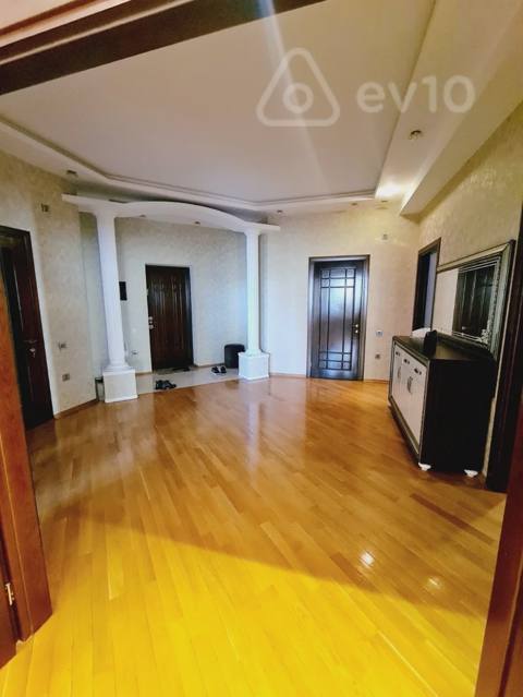 3 otaqlı mənzil, 178 m², Ənvər Qasımzadə küç Kualo Park ilə üzbə üz — Баку