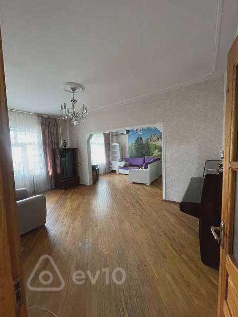 4 otaqlı mənzil, 120 m², Əsəd Əhmədzadə — kirayə — Baku
