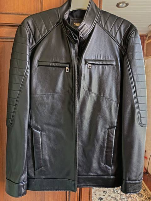 Kurtka, Dəri, Payız, M — 180 ₼ · Баку · Kurtkalar Kurtka, Dəri, Payız, M — Баку