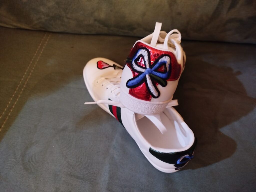 Gucci, Ölçü: 41, rəng - Ağ, Yeni — Krosovka, Bakı (3)
