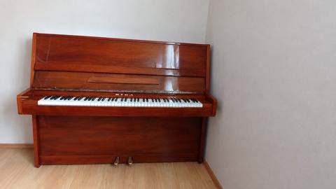 Riga upright pianino - Brend/model: Rıga (upright) - Korpus — 450 ₼ · Баку · Pianino və digər klaviş alətləri Riga upright pianino - Brend/model: Rıga (upright) - Korpus — Баку
