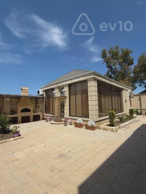7 otaqlı həyət evi, 220 m², Şağan, Məktəbli küçəsi ilə Xətai küçəsinin kəsişməsi — Baku