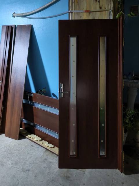Qapi 2eded 205/90sm 40azn biri qiymet sondur Xirdalan 1357 leli — Баку
