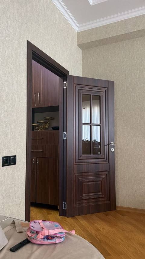 6 ədəd qapı satılır 1i 35azn Unvan Bakı Aylin — Баку