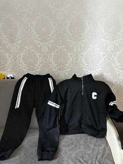 Qara idman dəsti – 2 hissəli - Üst: yarım-fermuarlı sweatshirt — Baku