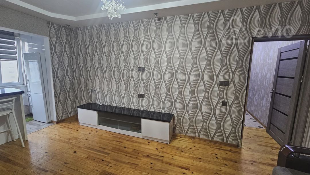 For rent: 2-room apartment (old building), 50 m² — Mənzil, Bakı (11)