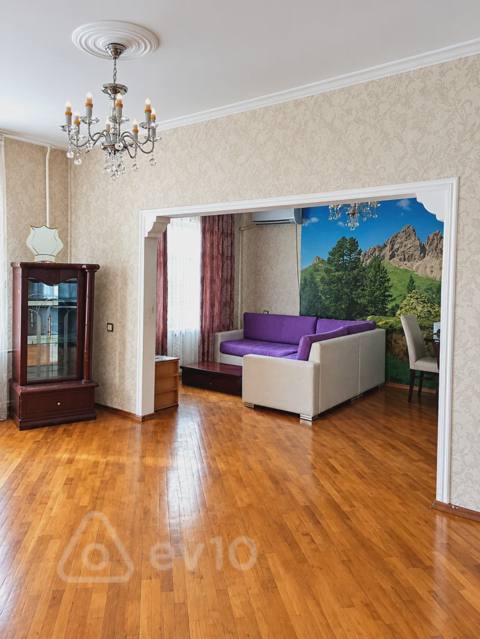 4 otaqlı mənzil, 111 m², Dadaş Bünyadzadə küçəsi — kirayə — Baku