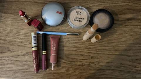 Orijinal və az işlənmiş kosmetikalar satılır (Çoxu cəmi 2-3 dəfə — 55 ₼ · Баку · Kosmetik və parfüm dəstləri Orijinal və az işlənmiş kosmetikalar satılır (Çoxu cəmi 2-3 dəfə — Баку