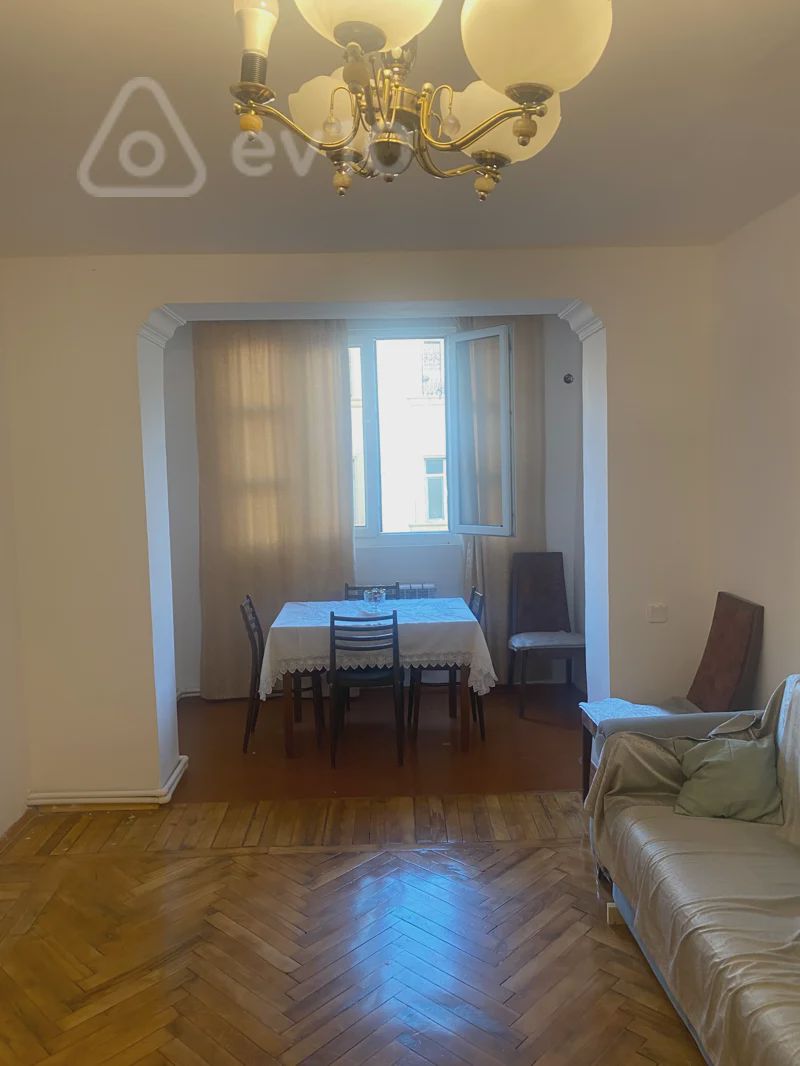 For rent: 2-room apartment (old building), 60 m² — Mənzil, Bakı (2)
