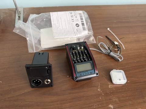 Akkustik gitaralar üçün quraşdırılan preamp və pikap dəsti — Bakı