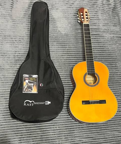 Klassik gitara, İşlənmiş, Ünvandan götürmə — Баку