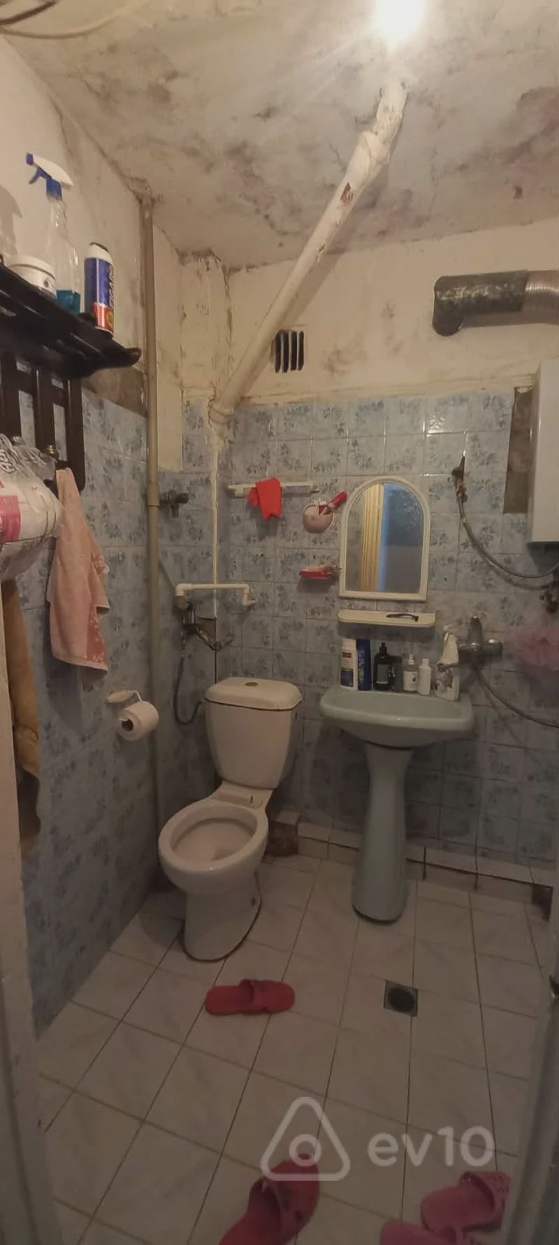 For sale: 2-room apartment (old building), 35 m² — Mənzil, Bakı (7)